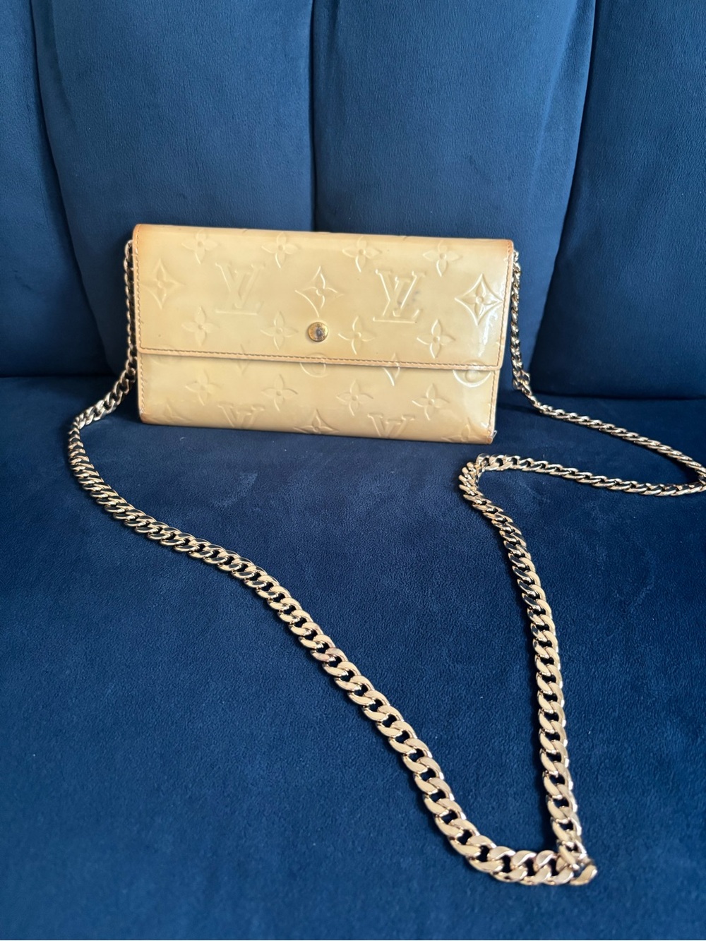 Authentic Louis Vuitton Vernis Long Wallet + Gold Crossbody Chain & Entrupy COA